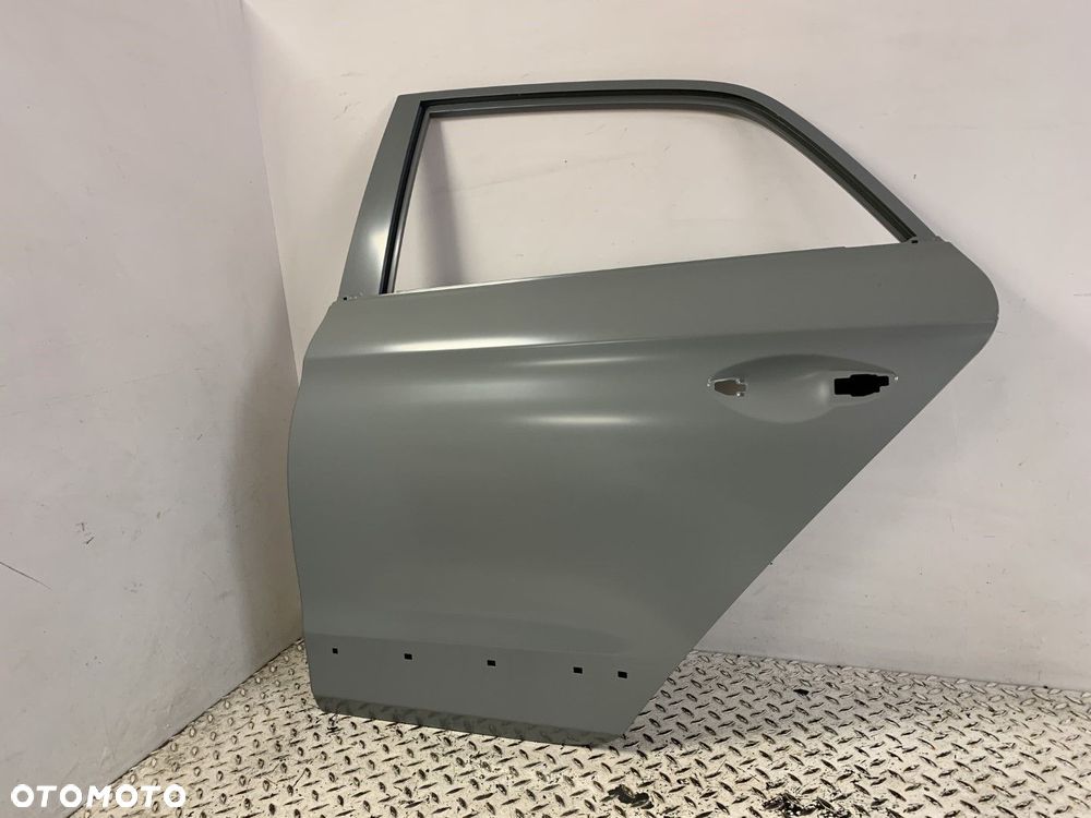 NOWE ORYGINALNE  DRZWI NA LISTWE PRAWE TYLNE PRAWA TYŁ  HYUNDAI I20 II 2 12-19 77003-C8010 - 3