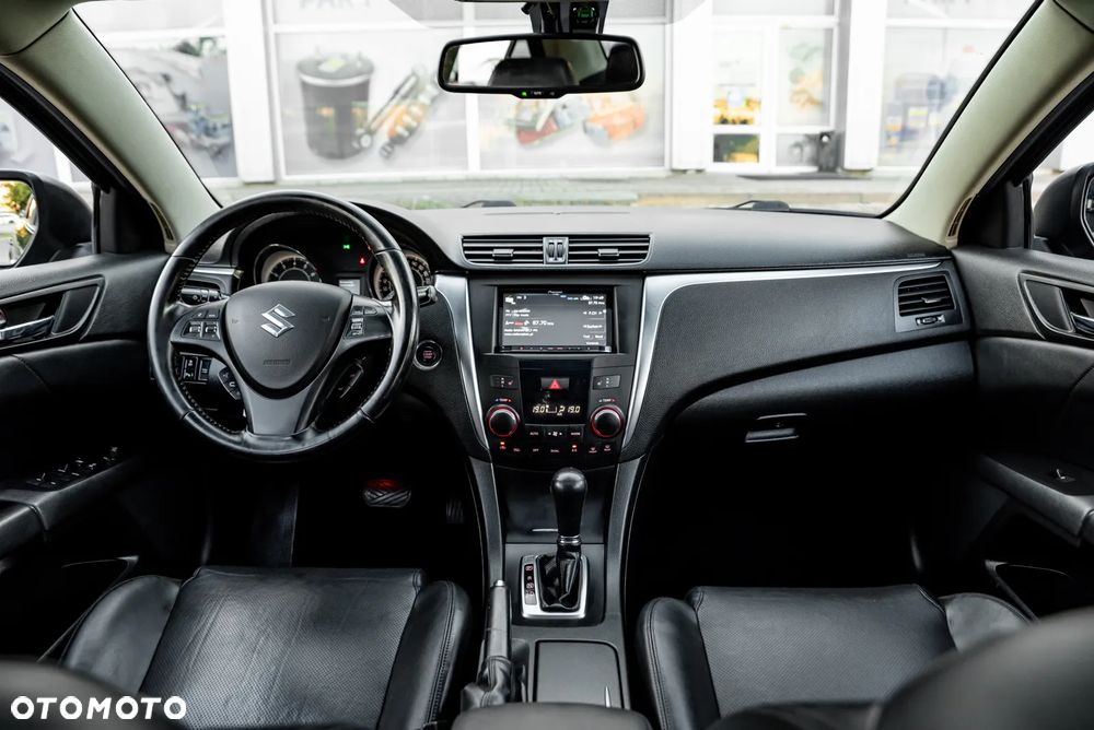 Suzuki Kizashi 2.4 4x4 CVT Sport - 28
