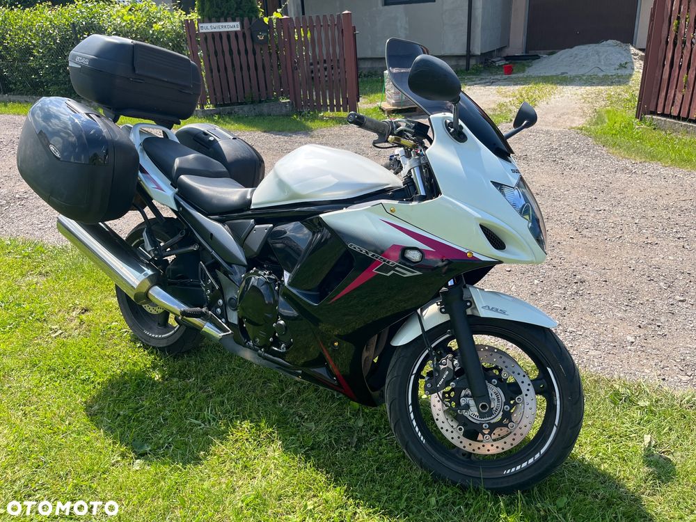 Suzuki GSX - 8