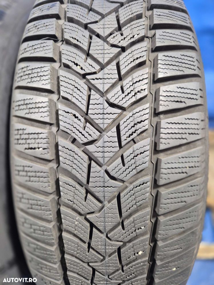 215/60/16  95H Dunlop - 1