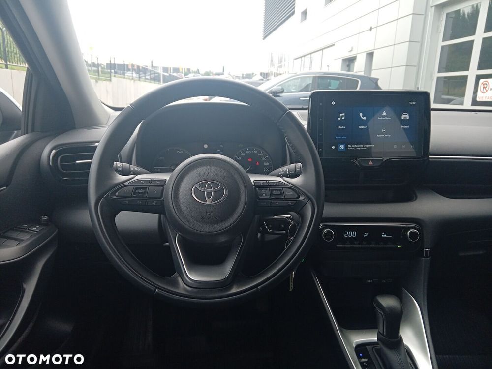 Toyota Yaris - 16