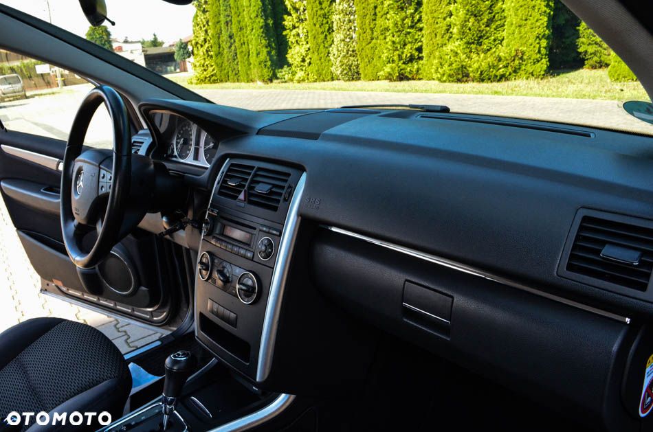 Mercedes-Benz Klasa B - 35