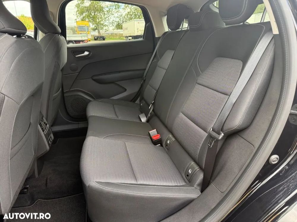 Renault Arkana E-TECH 145 Evolution - 13