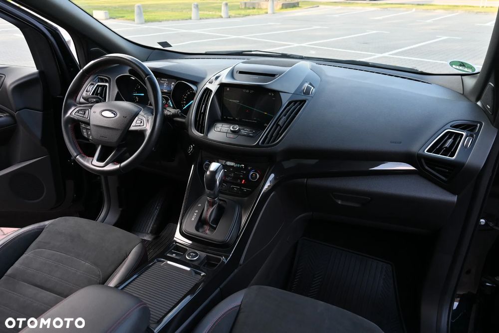 Ford Kuga 2.0 TDCi AWD ST-Line - 26