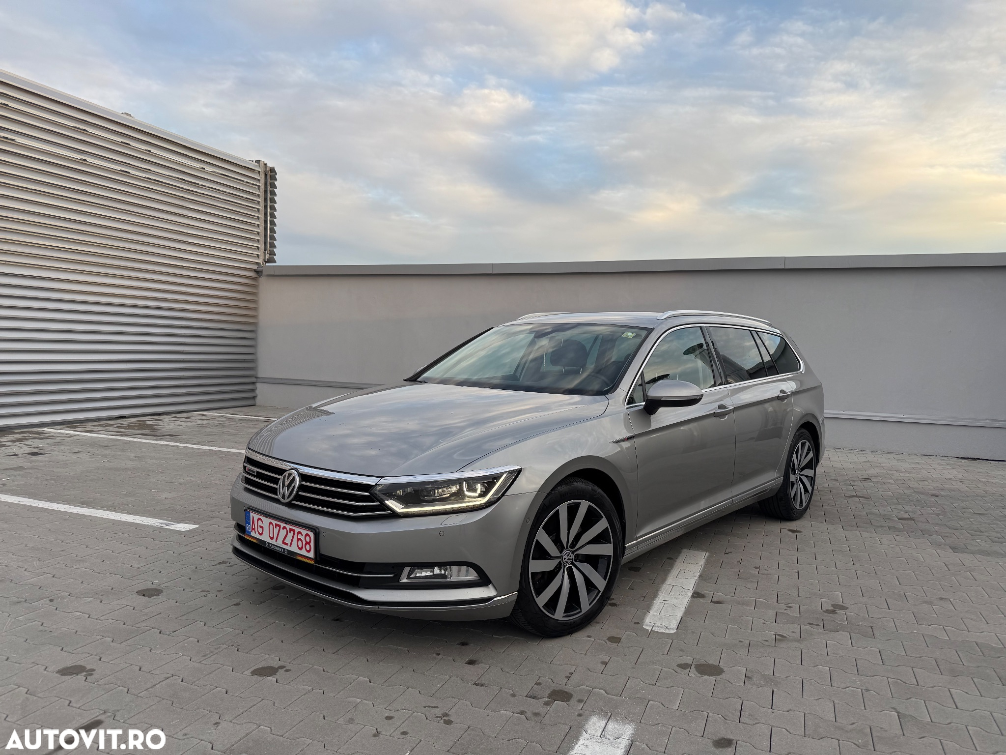 Volkswagen Passat Variant 2.0 BiTDI 4Mot DSG Highline - 27