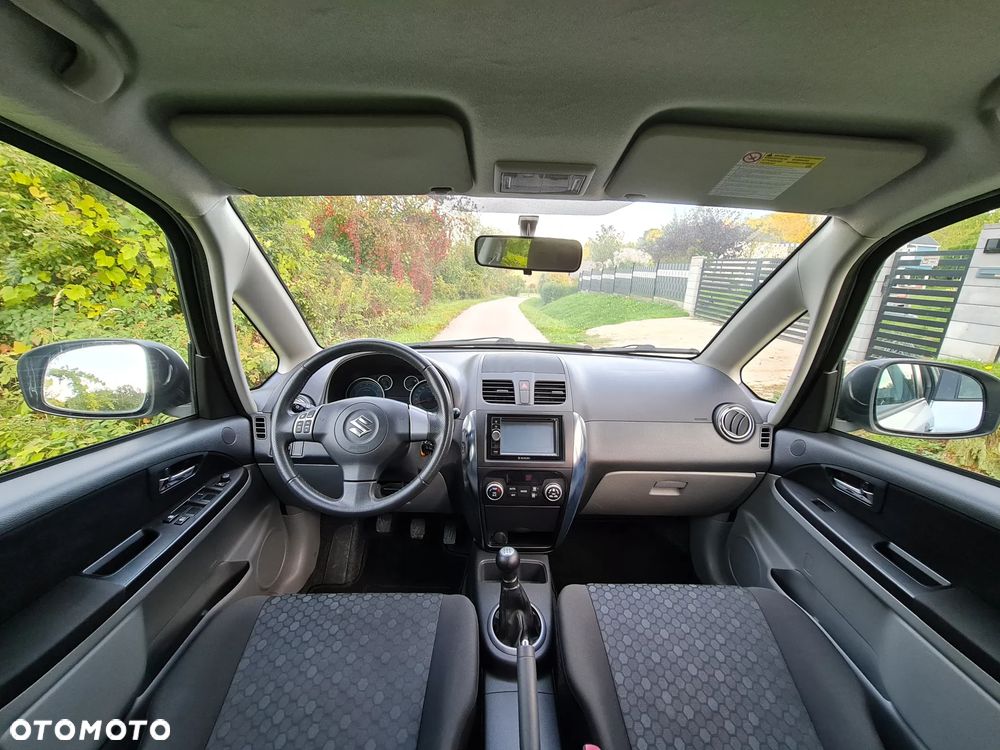 Suzuki SX4 - 10