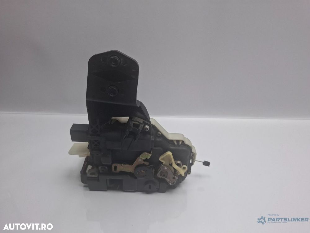 Broasca usa dreapta spate VOLKSWAGEN PASSAT Variant 3B6 2000 - 2005 TDI AVB 3B4839016M - 3