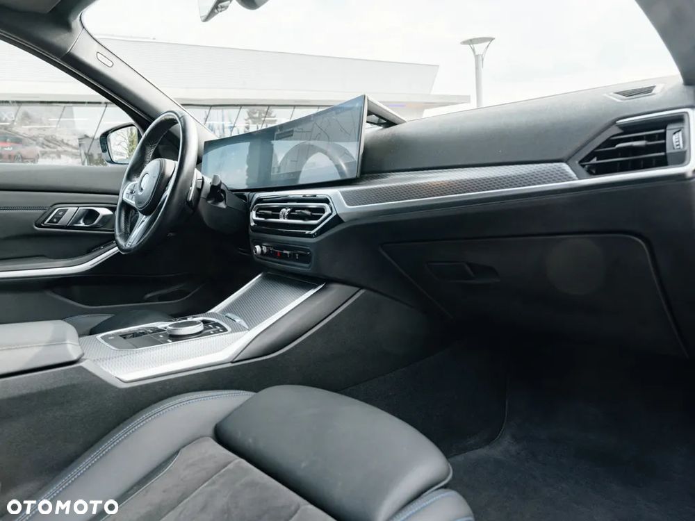 BMW Seria 3 320d xDrive M Sport - 8