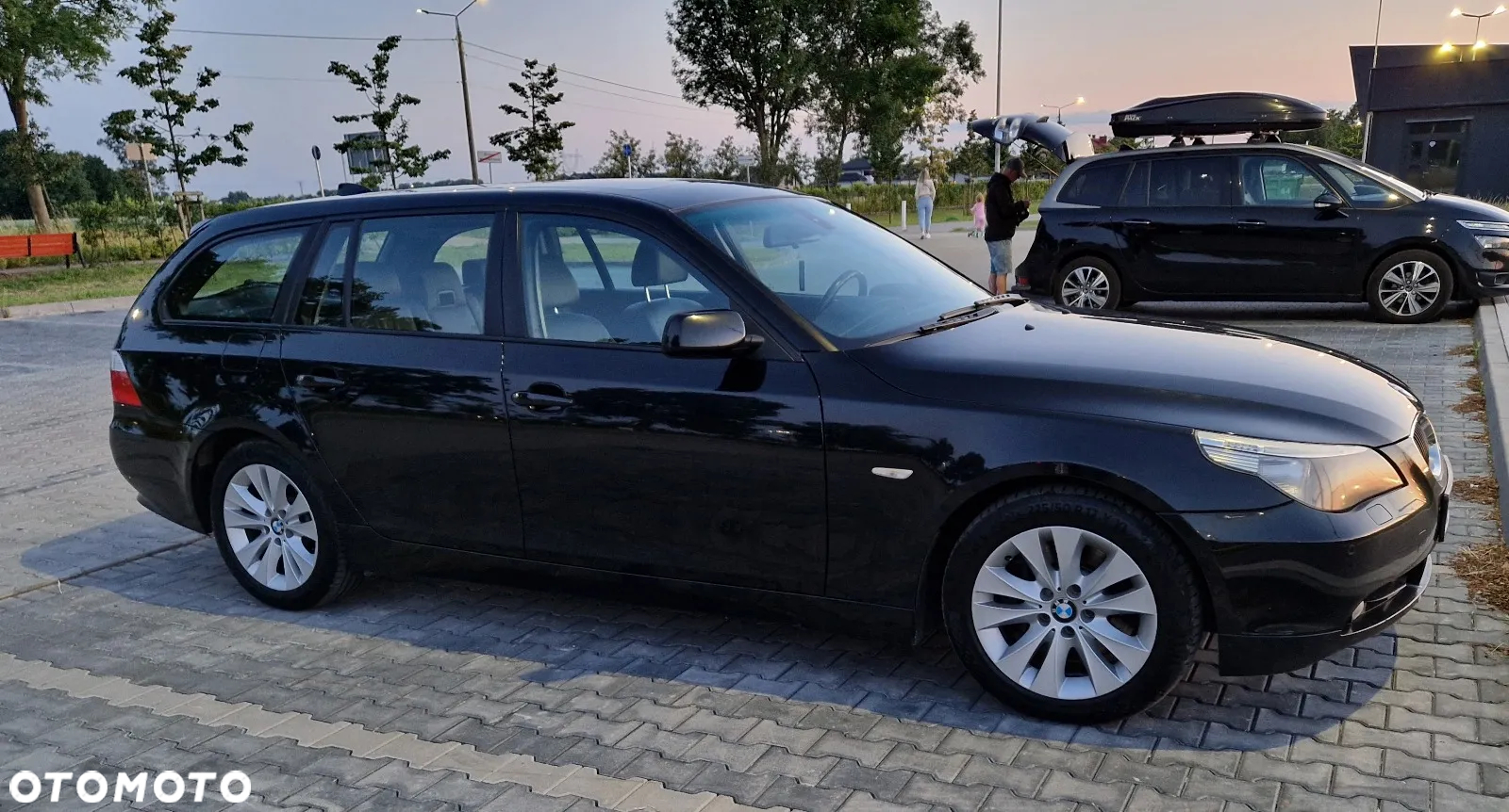 BMW Seria 5 545i - 4