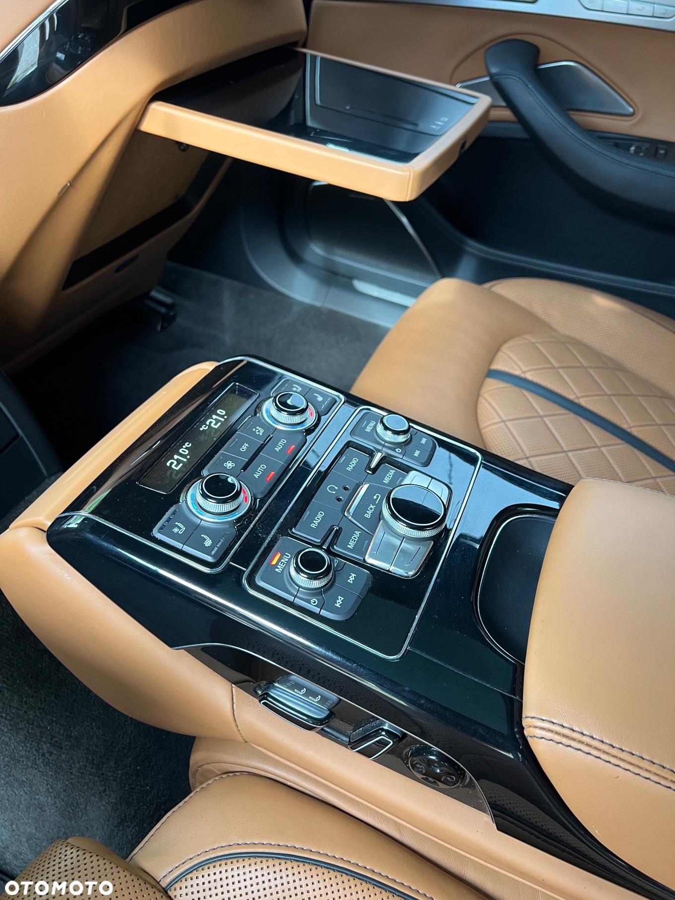 Audi A8 4.2 TDI DPF (clean diesel) quattro tiptronic Lang - 31