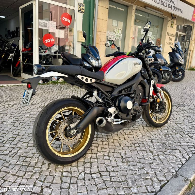 Yamaha XSR 900 - 26