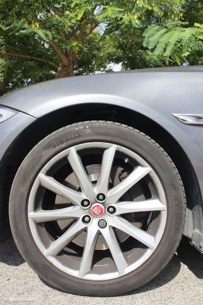 Jaguar XJ 3.0 D V6 Luxury - 15