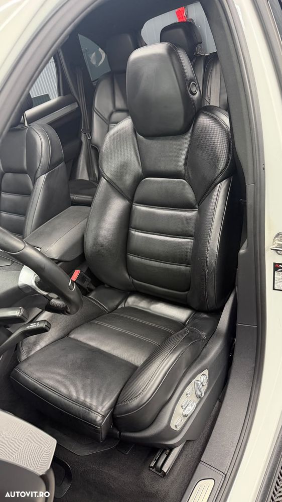 Porsche Cayenne 3.0TD TipTronic - 7