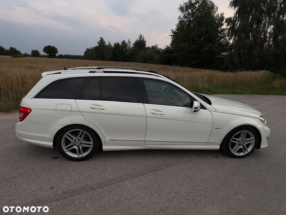 Mercedes-Benz Klasa C 220 CDI BlueEff 4-Matic Avantgarde - 5