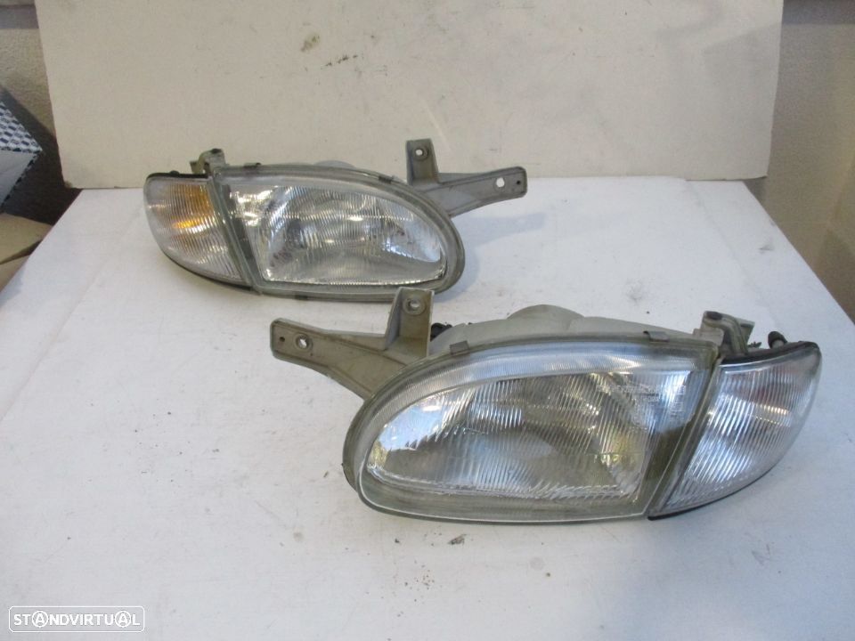 Farol Optica Hyundai Accent 98 Direito - 1