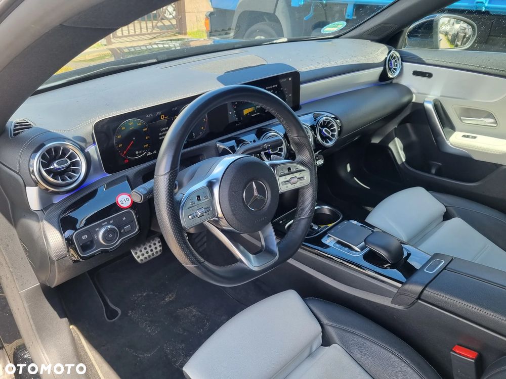 Mercedes-Benz CLA 220 4Matic 7G-DCT AMG Line - 24