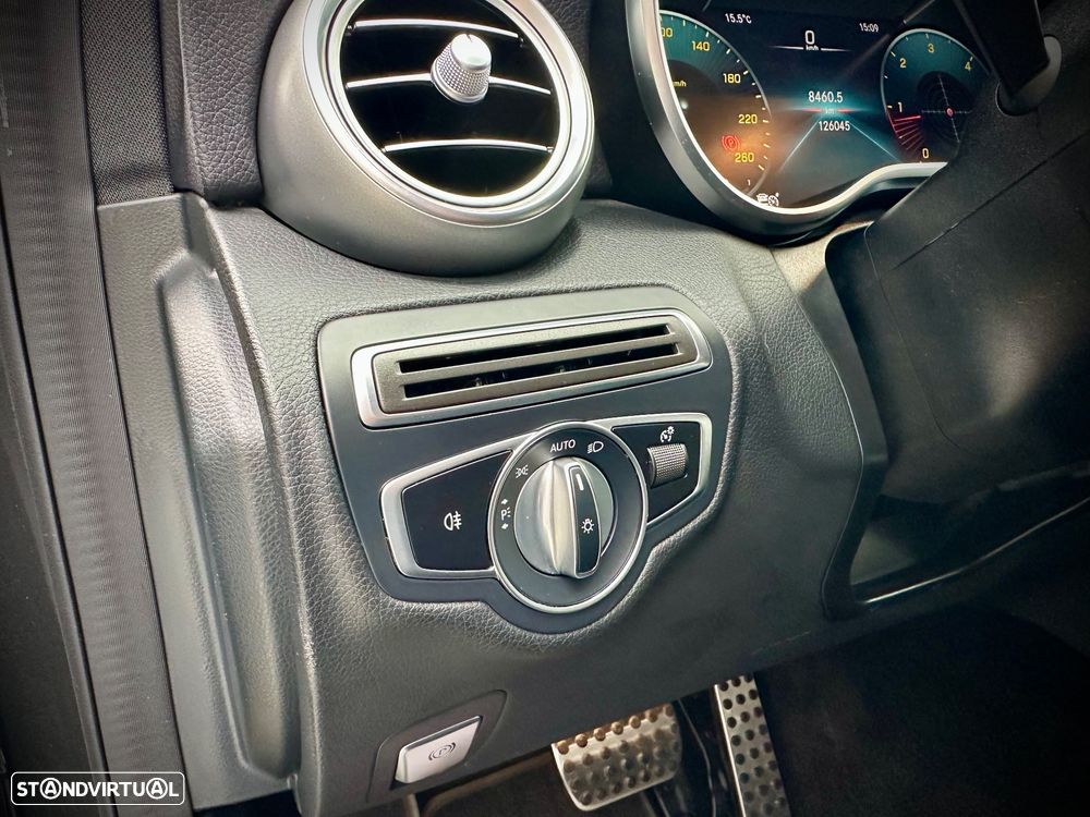 Mercedes-Benz C 220 d 4Matic Station 9G-TRONIC AMG Line - 33