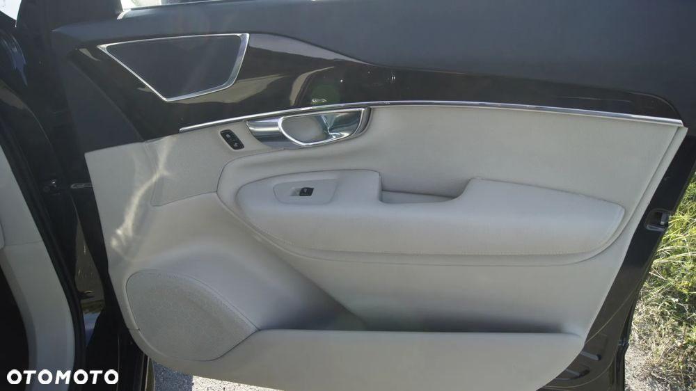 Volvo XC 90 T8 AWD Twin Engine Geartronic Inscription - 12