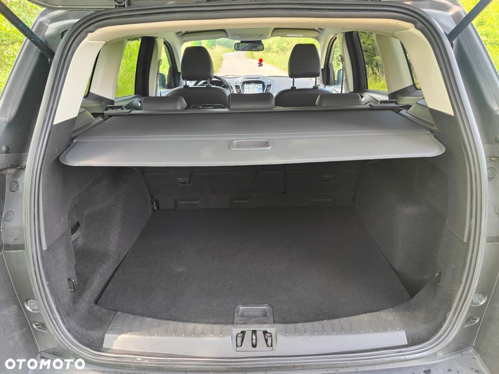Ford Kuga - 24