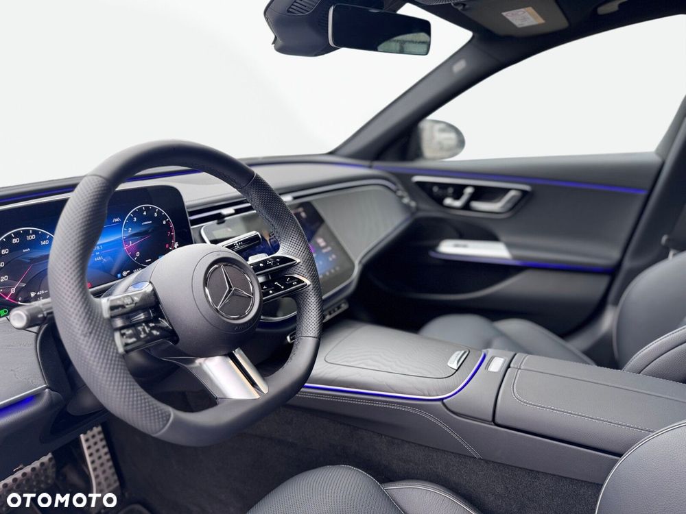 Mercedes-Benz Klasa E 200 mHEV 4-Matic AMG 9G-Tronic - 12