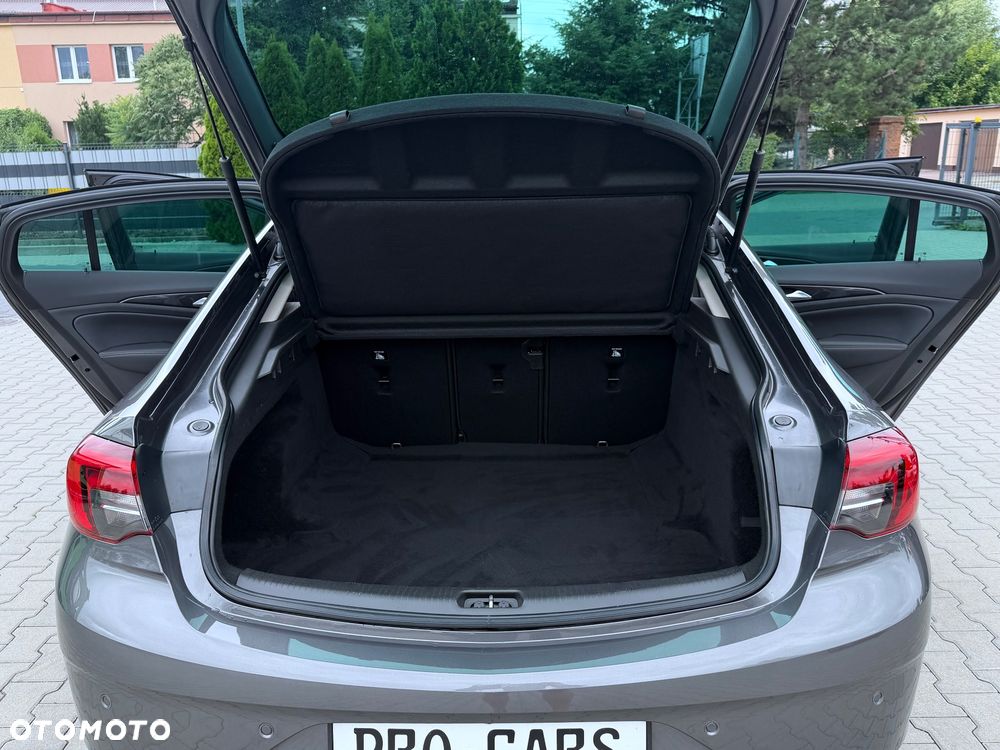 Opel Insignia - 35