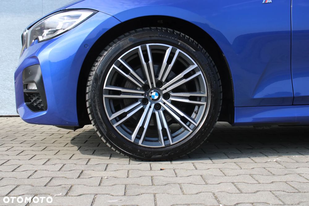 BMW Seria 3 320d xDrive M Sport sport - 11