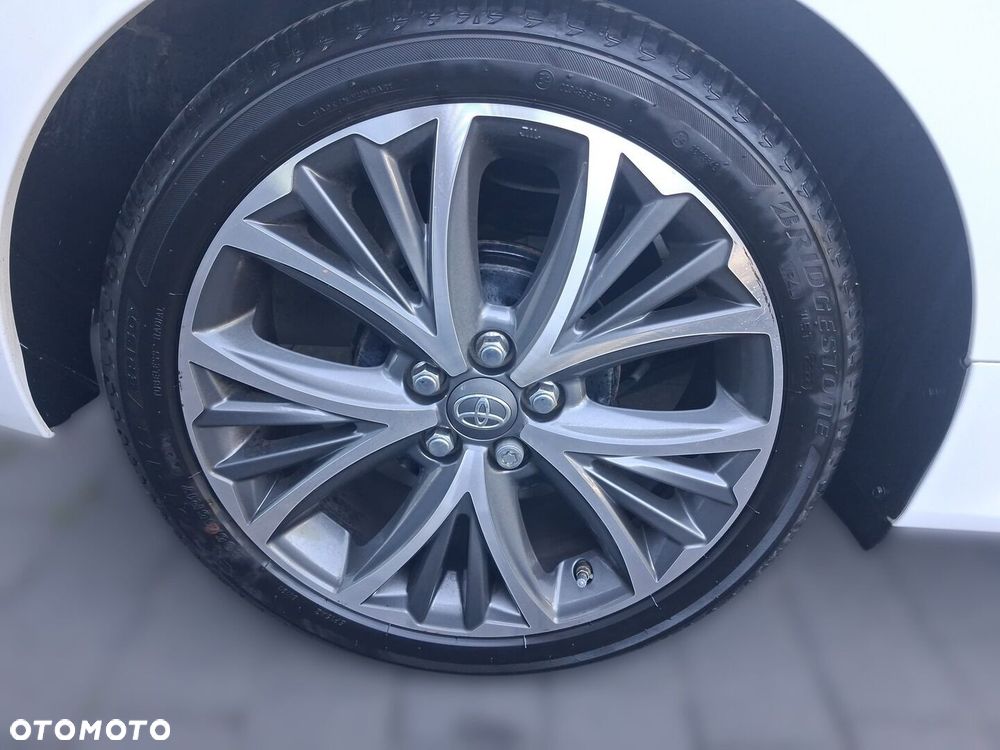Toyota Yaris 1.5 Executive CVT - 19