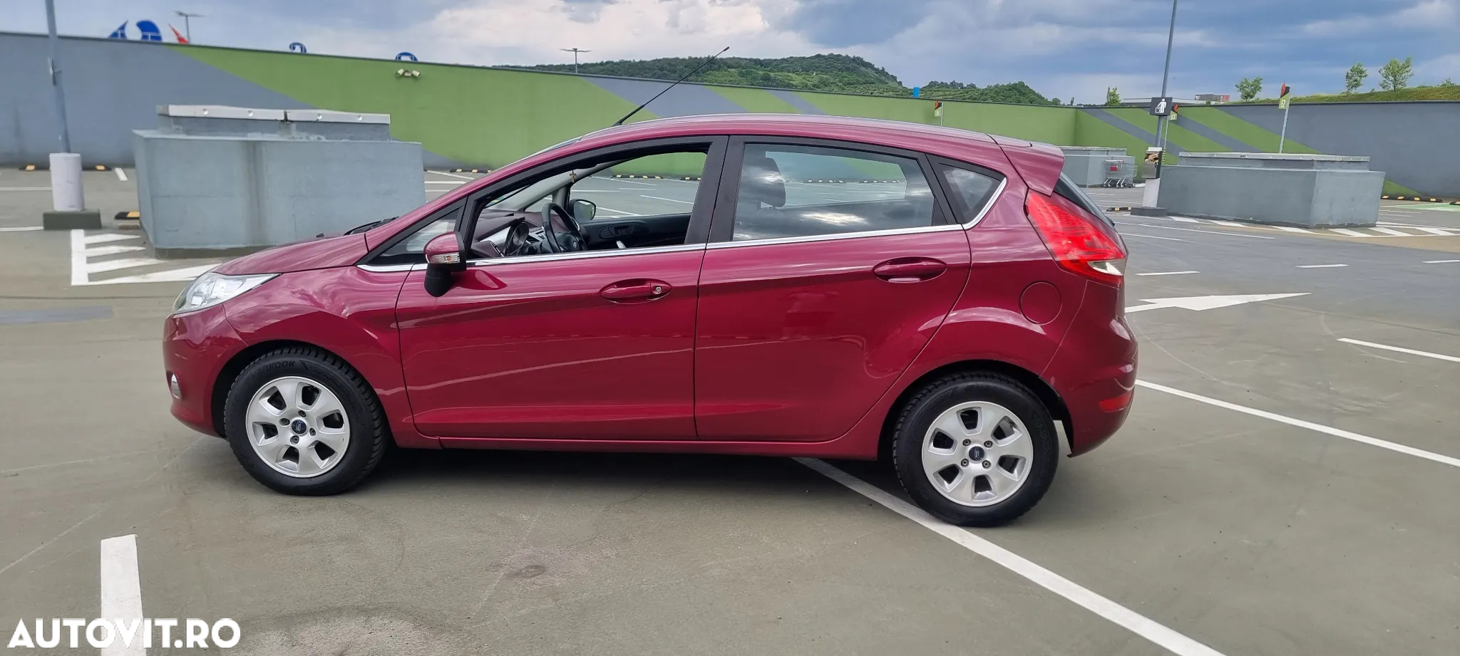 Ford Fiesta 1.4i Ghia - 7