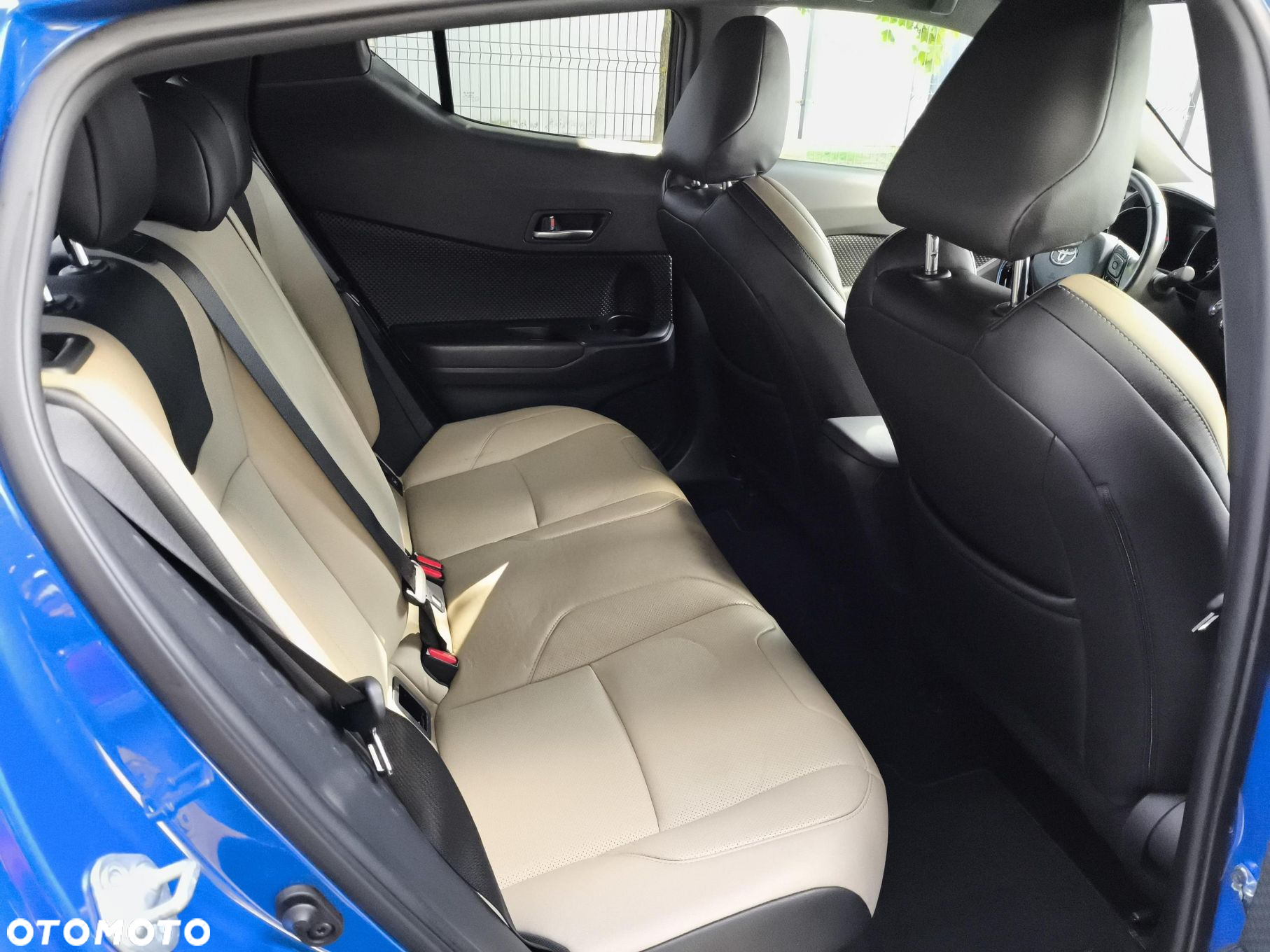 Toyota C-HR 2.0 Hybrid Selection - 24
