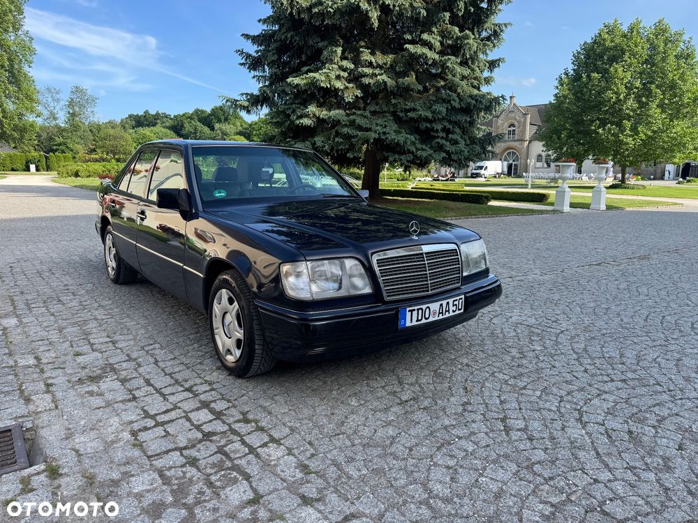 Mercedes-Benz Klasa E 220 - 11
