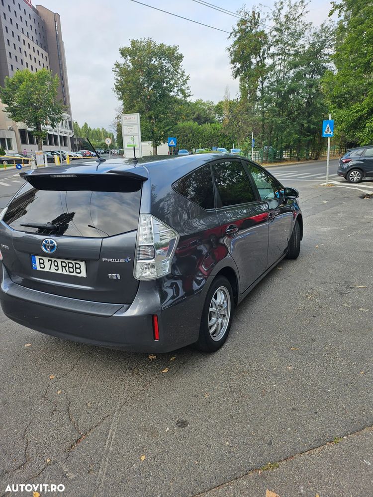 Toyota Prius (Hybrid) Sol Plus - 3