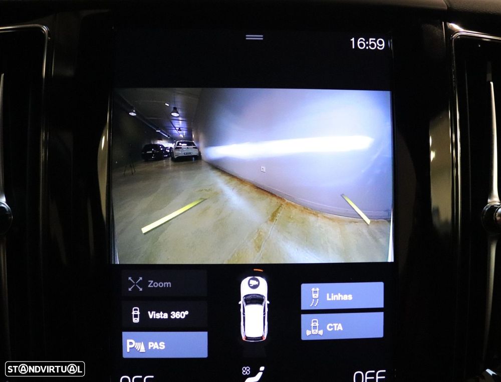 Volvo XC 60 2.0 T8 PHEV R-Design AWD - 37