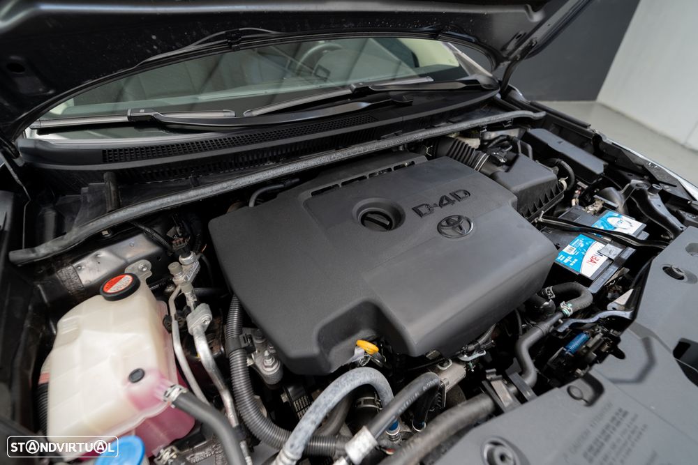 Toyota Avensis SD 2.0 D-4D Exclusive +Navi - 33