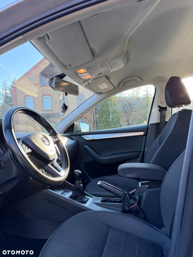 Skoda Octavia 1.6 TDI Ambition - 5