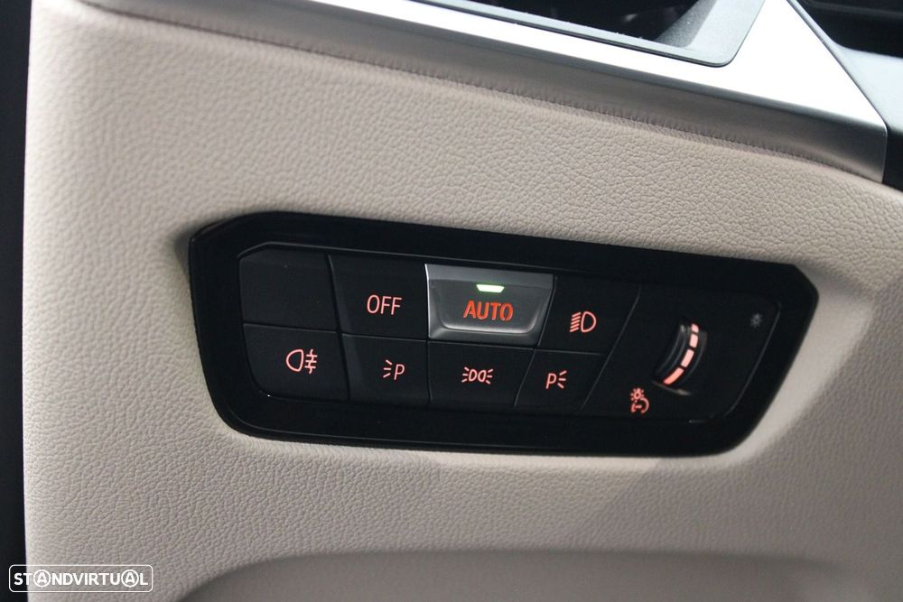 BMW i4 eDrive40 - 14