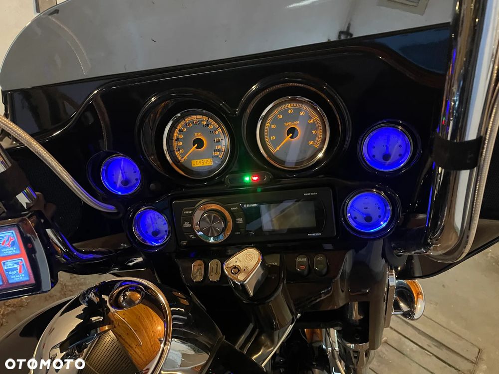 Harley-Davidson Touring Street Glide - 15