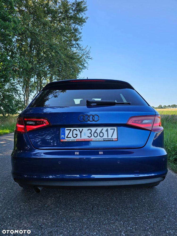 Audi A3 Sportback 1.6 TDI clean diesel Ambiente - 2