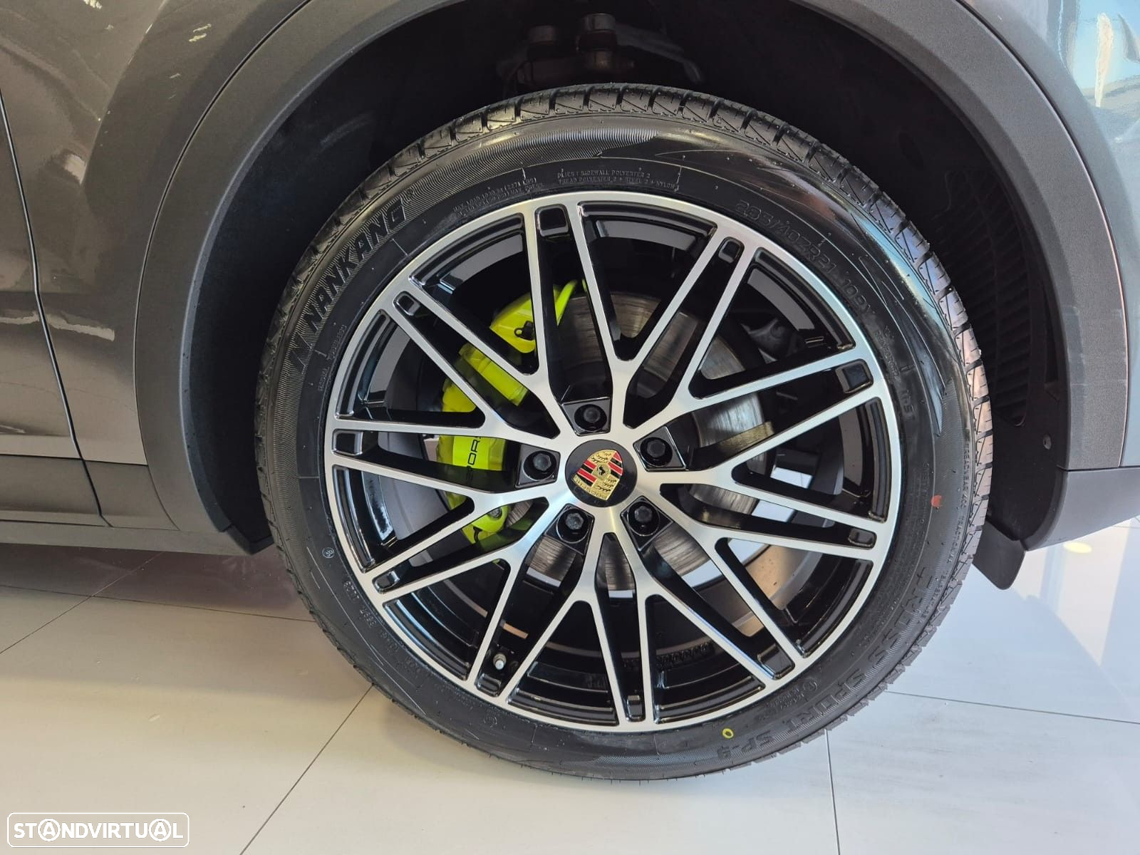 Porsche Cayenne E-Hybrid - 13