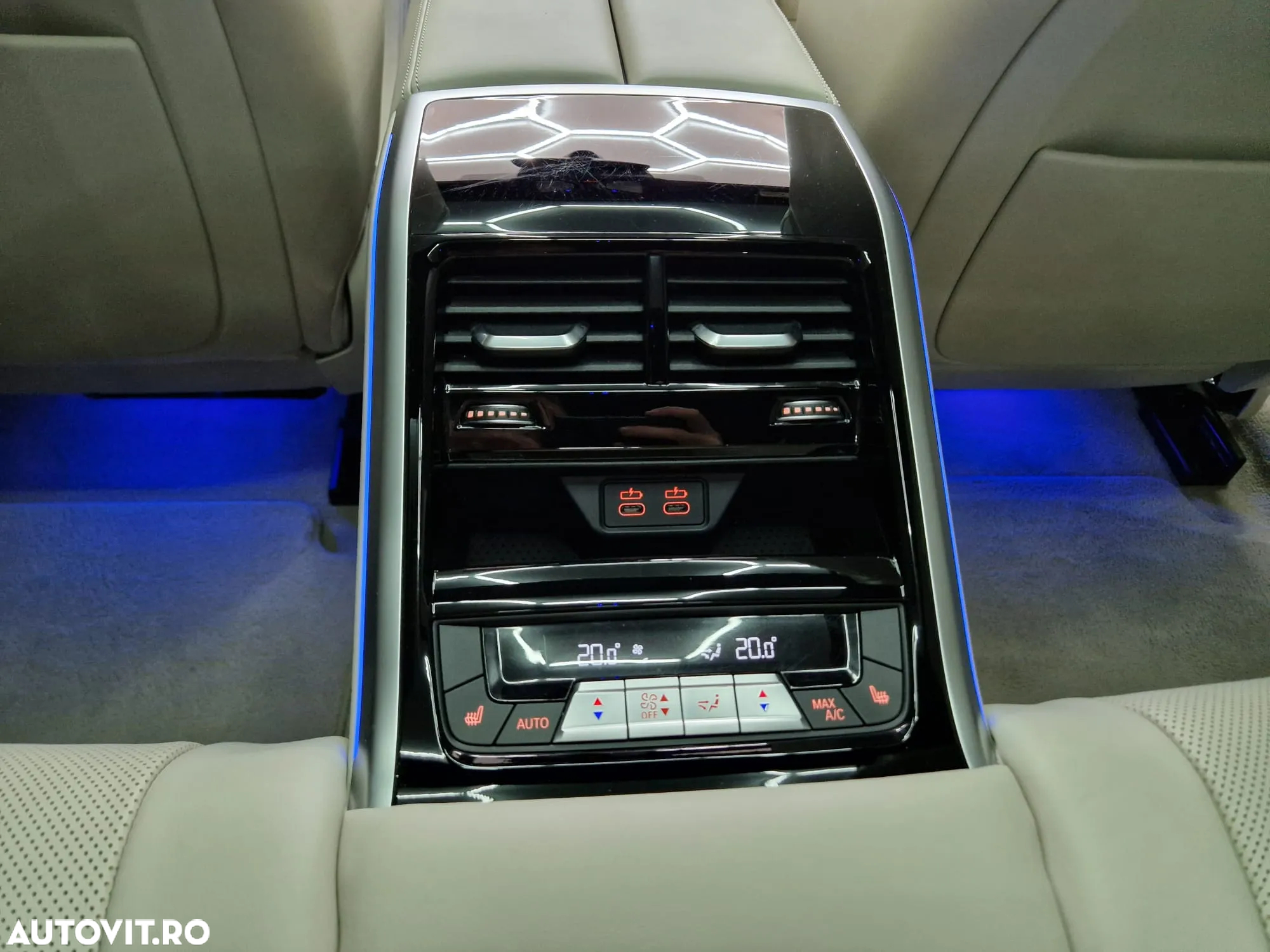 BMW Seria 8 - 38