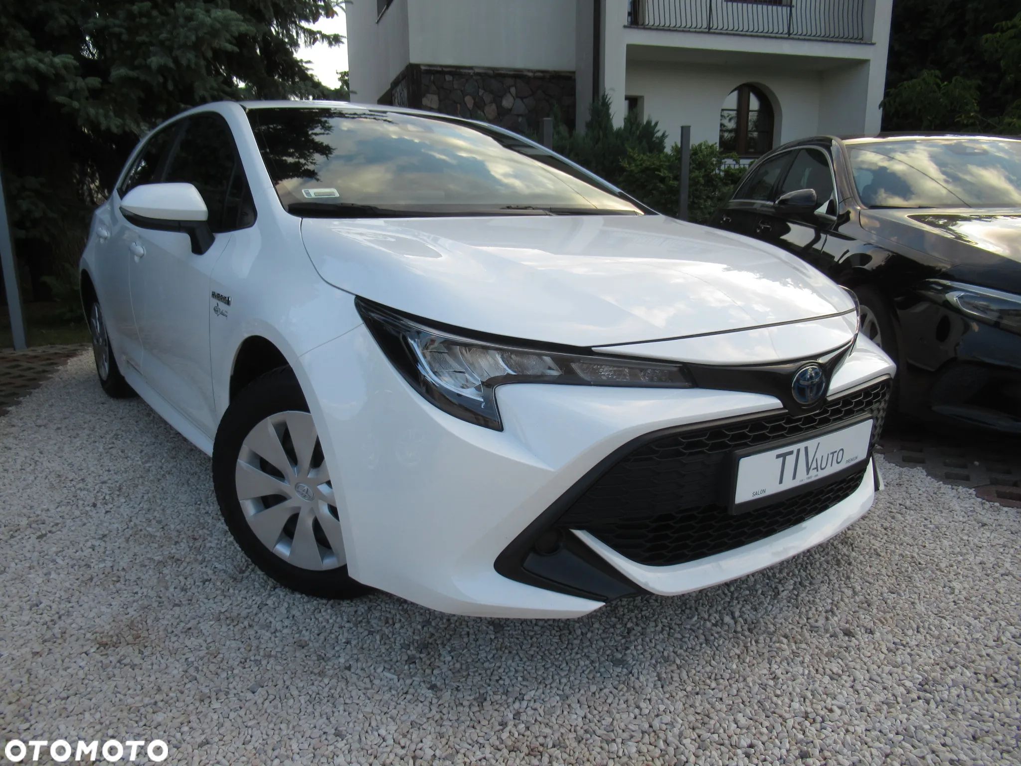 Toyota Corolla 1.8 Hybrid Active - 1