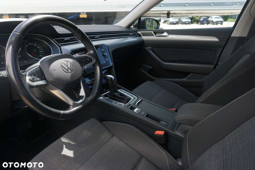 Volkswagen Passat - 14