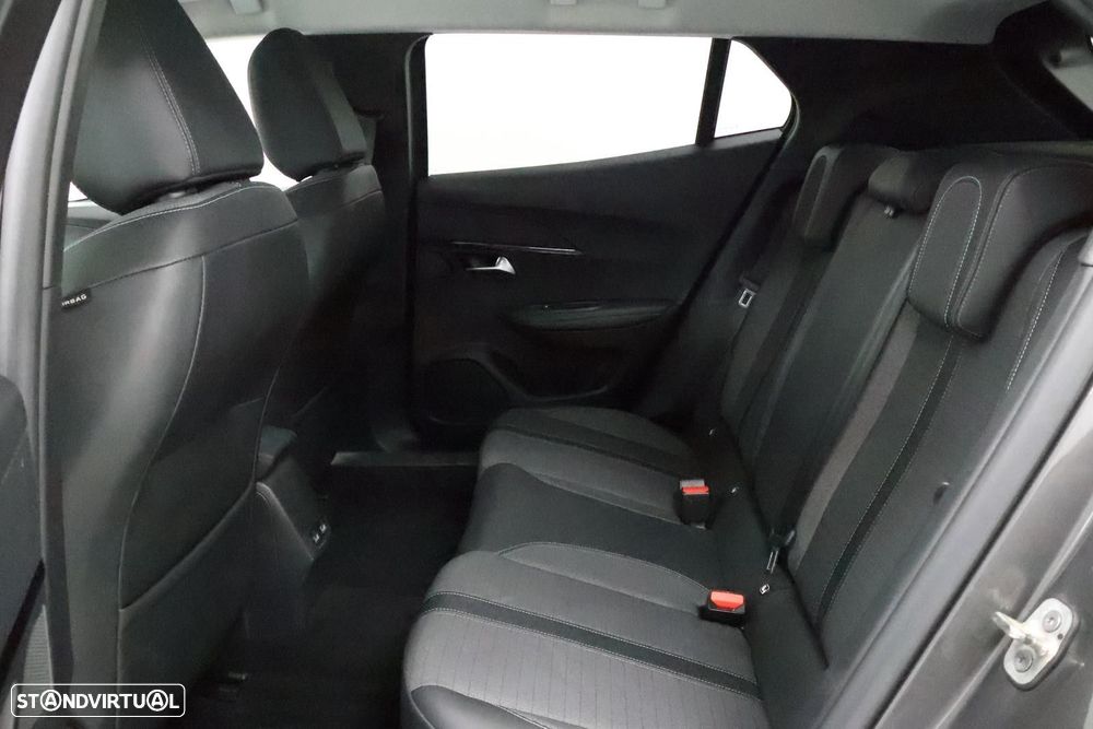 Peugeot 2008 1.2 PureTech Allure - 5