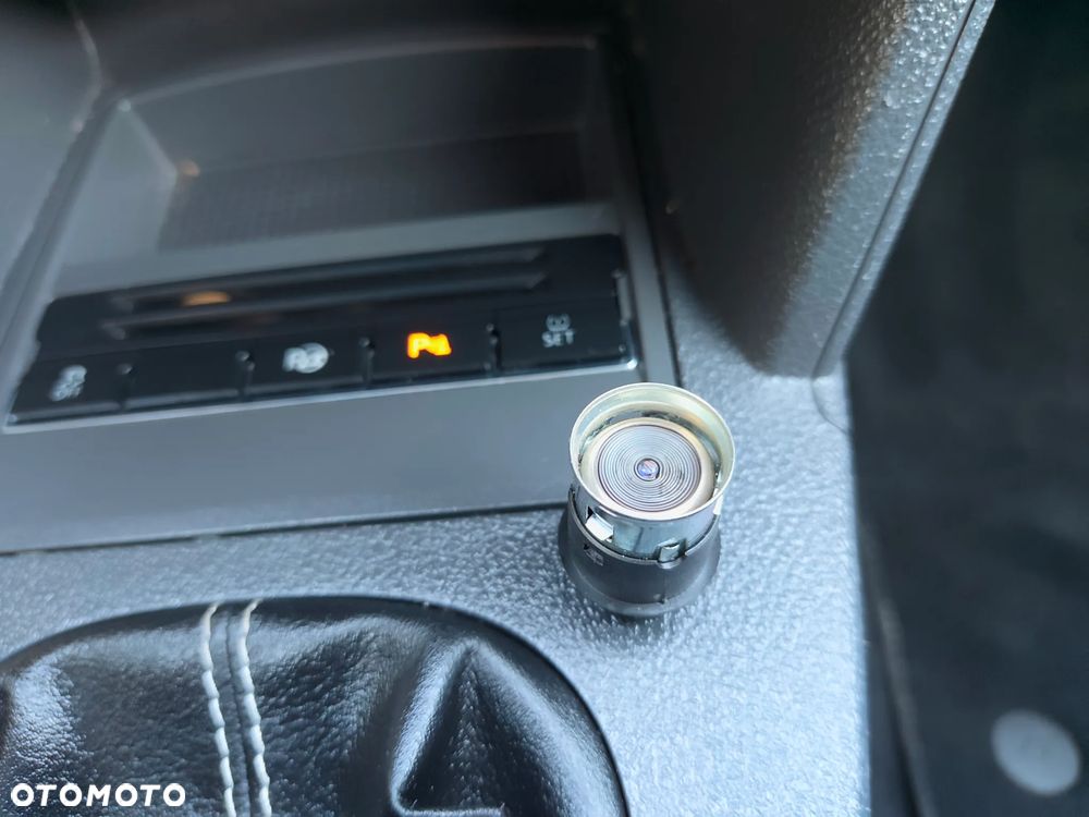 Volkswagen Touran - 19