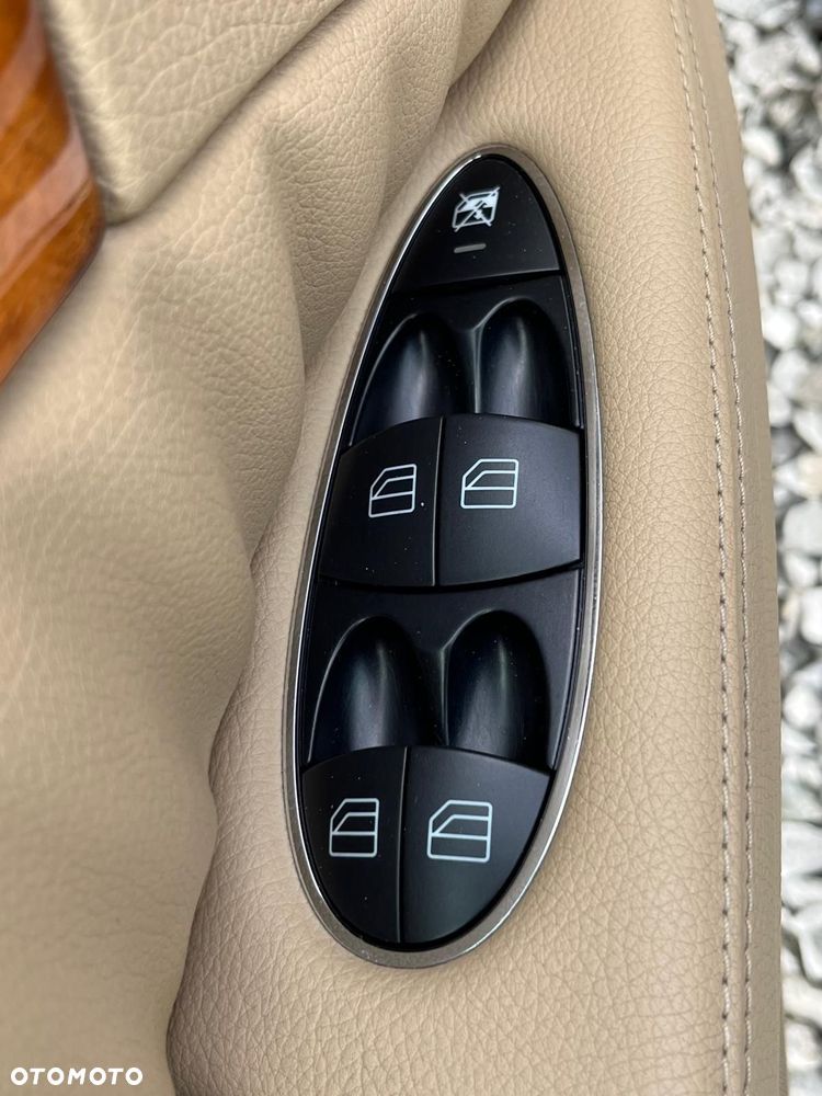 Mercedes-Benz Klasa E - 28