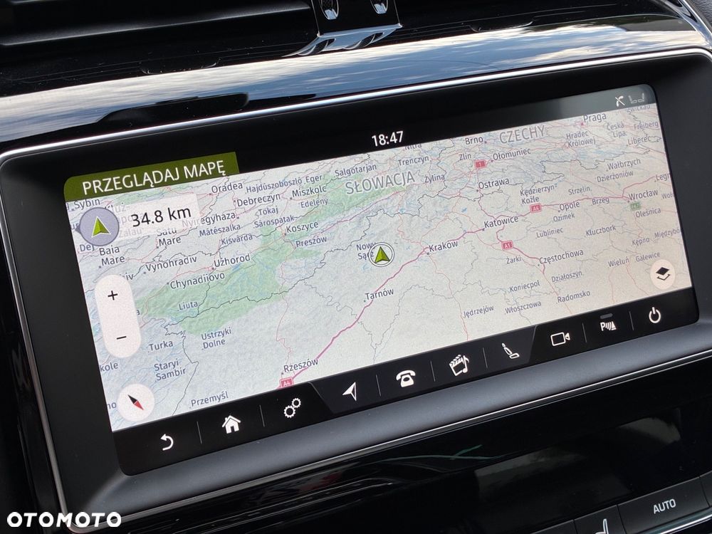 Jaguar XE 20d AWD Portfolio - 23