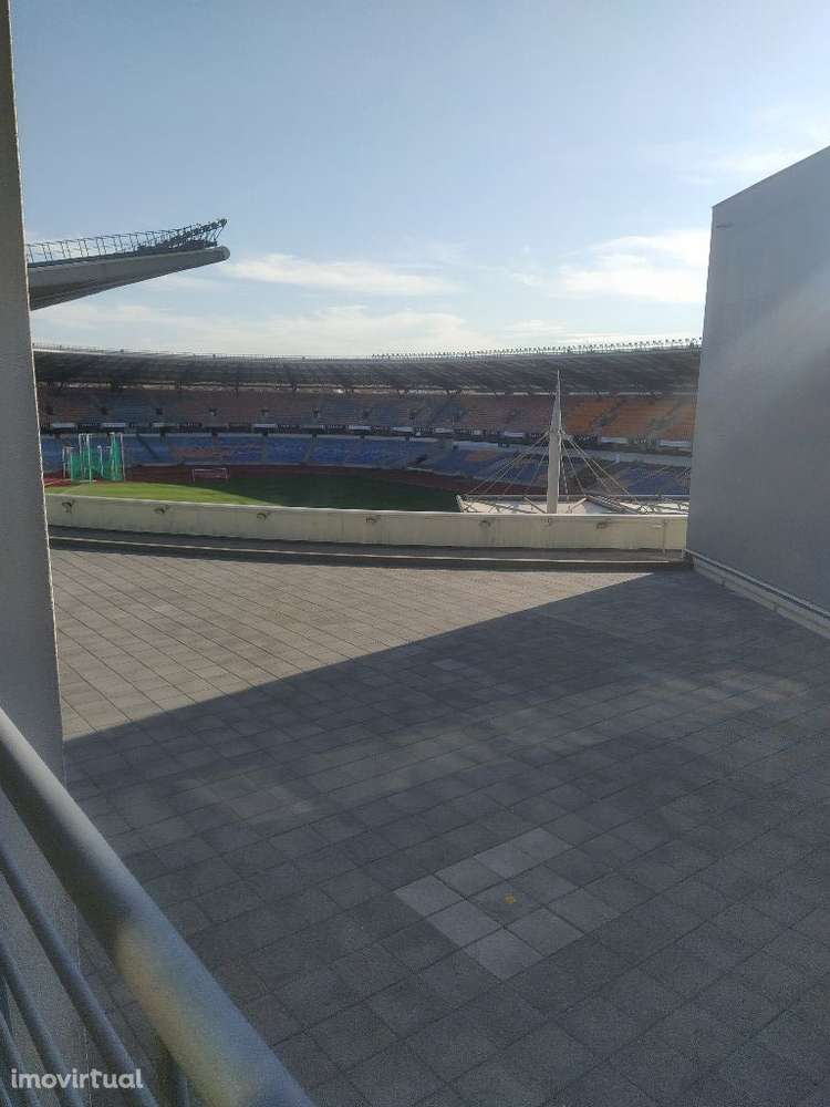 Novo valor. . Arrenda-se T0 no Alma Shopping. Mobilado e equipado. - Grande imagem: 2/10