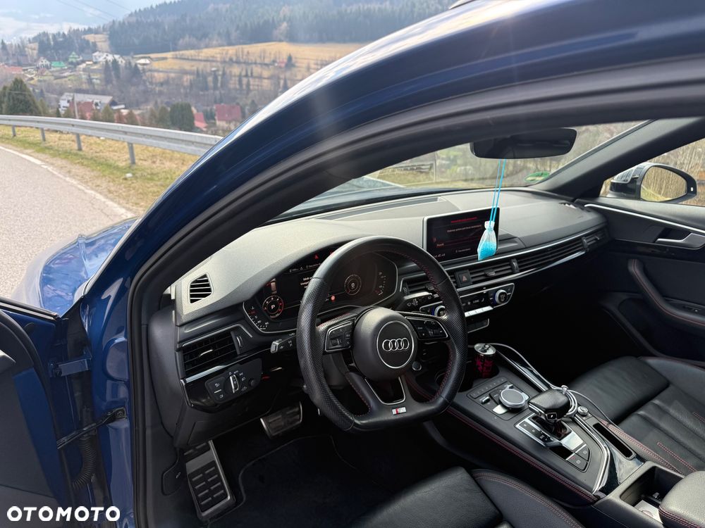 Audi A4 Avant 40 TDI S tronic - 13