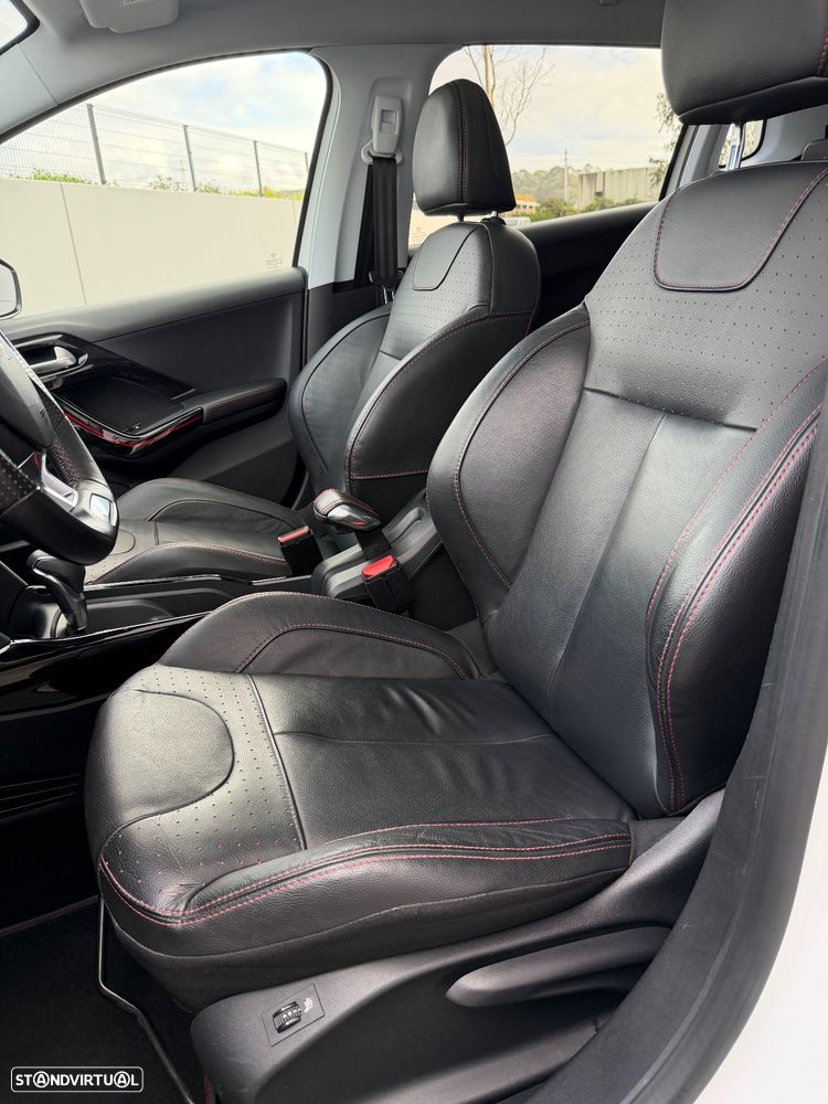 Peugeot 2008 1.2 PureTech GT Line EAT6 - 13