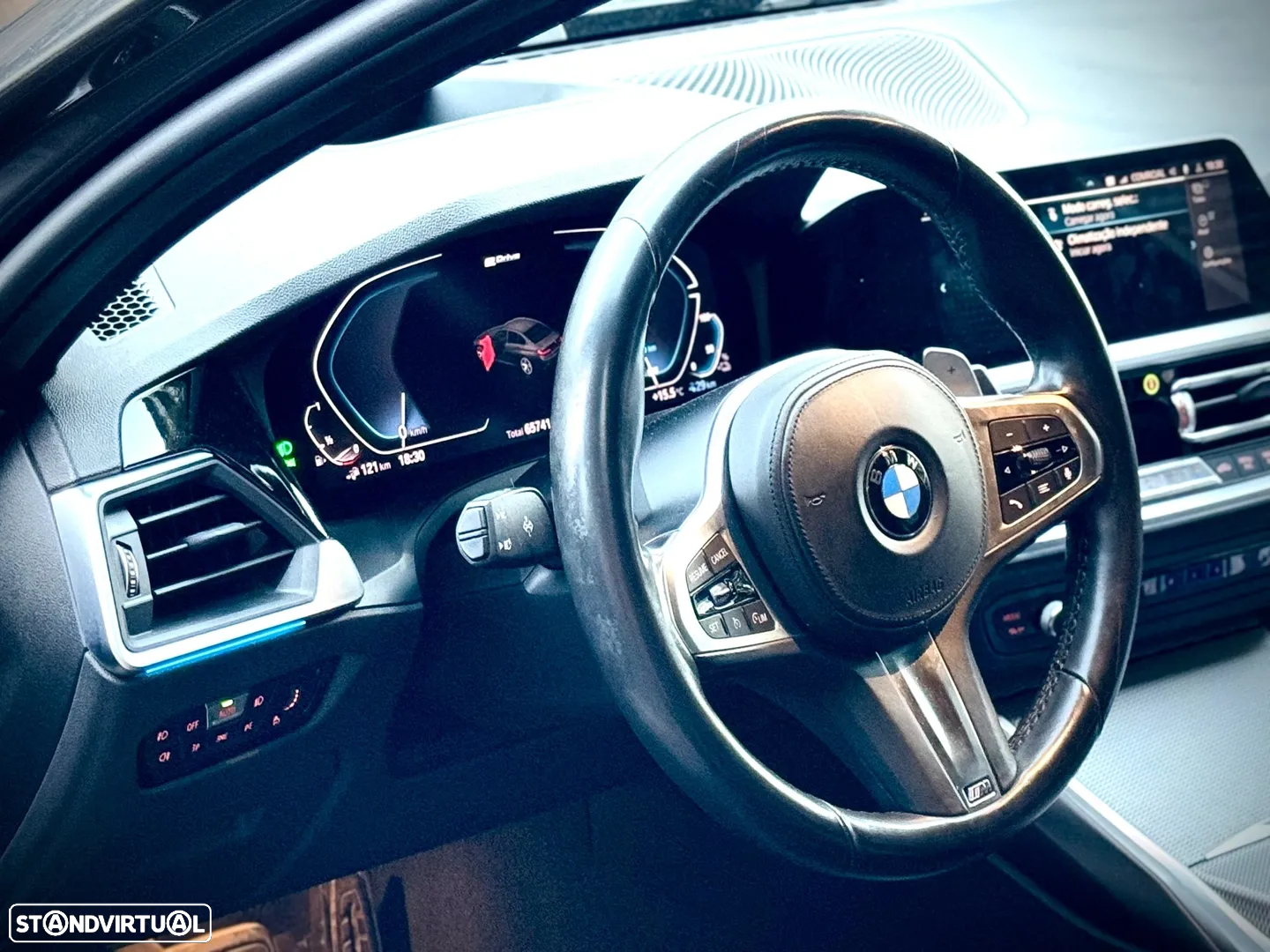 BMW 330 e Pack 50 anos M Auto - 12
