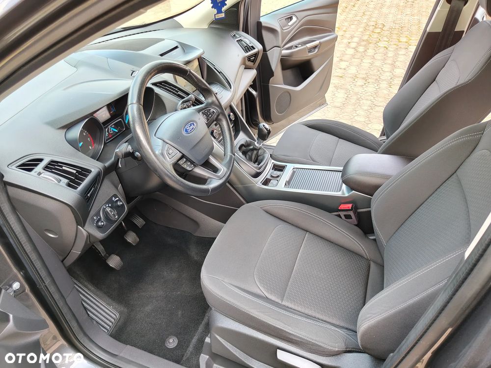 Ford Kuga - 17